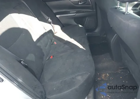 2015 Nissan Altima 2.5/S/Sv/Sl z USA, uszkodzony, nr VIN 1N4AL3AP6FN873763